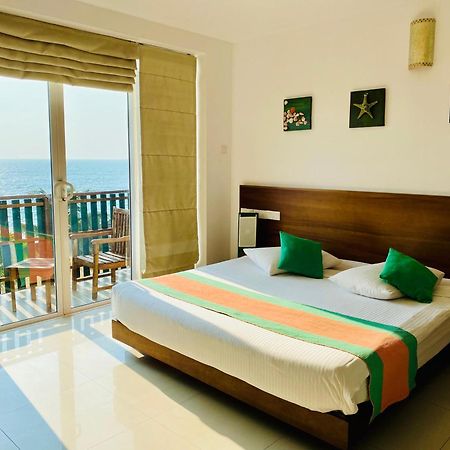 Saprin Beach Resort Uswetakeiyawa Exteriér fotografie