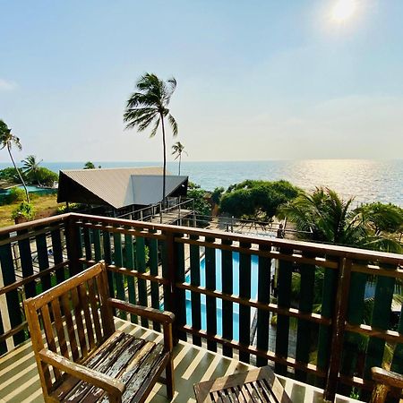 Saprin Beach Resort Uswetakeiyawa Exteriér fotografie