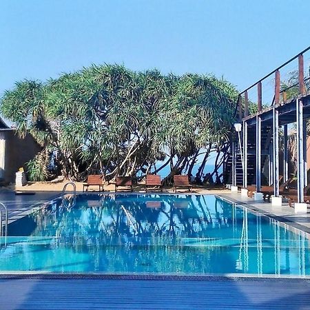Saprin Beach Resort Uswetakeiyawa Exteriér fotografie