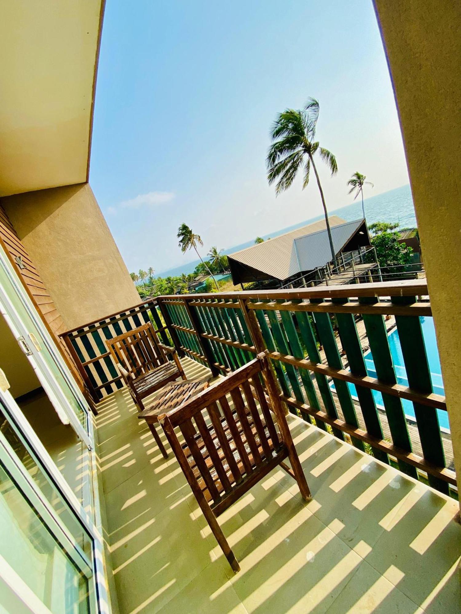 Saprin Beach Resort Uswetakeiyawa Exteriér fotografie