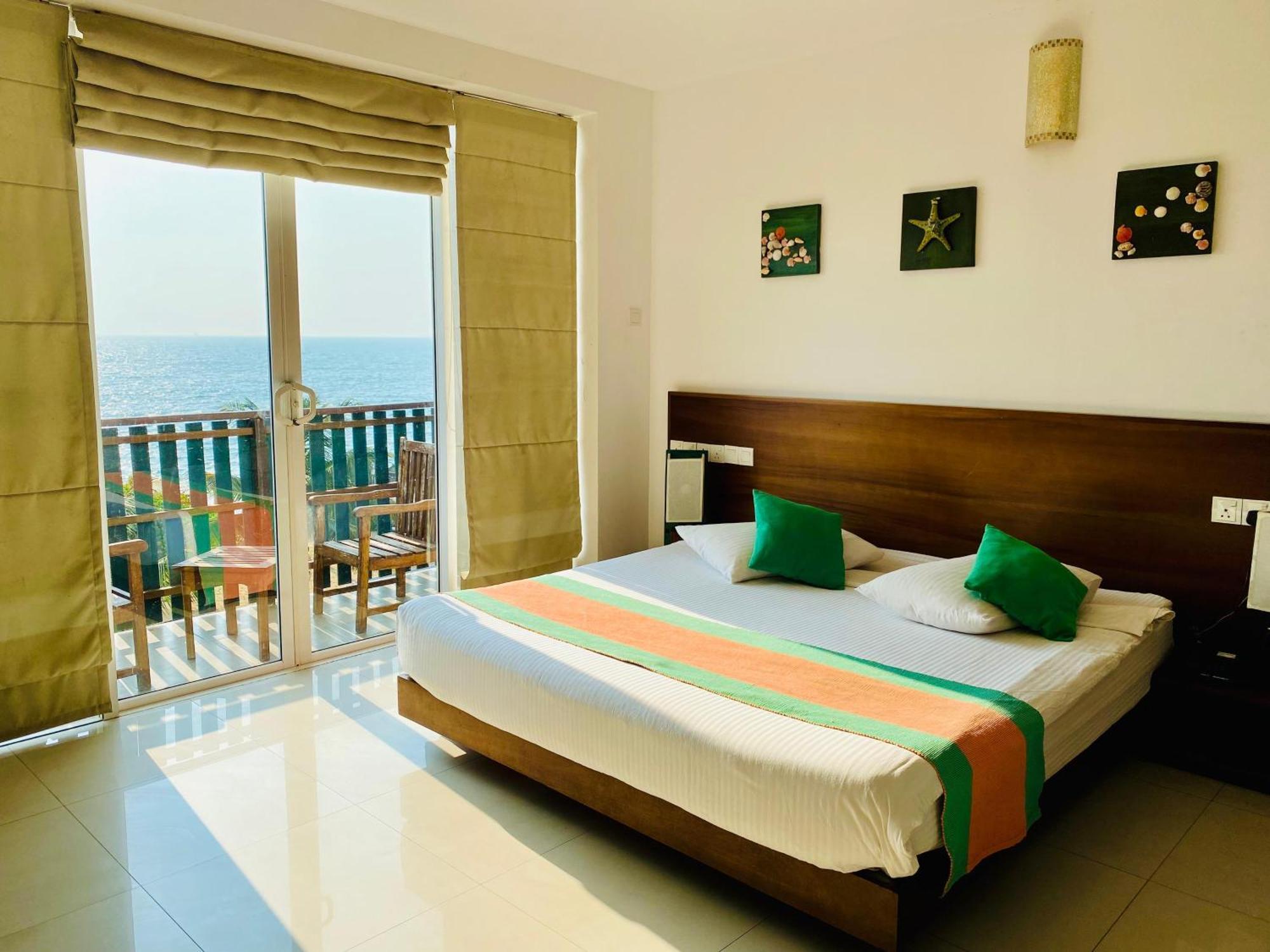 Saprin Beach Resort Uswetakeiyawa Exteriér fotografie