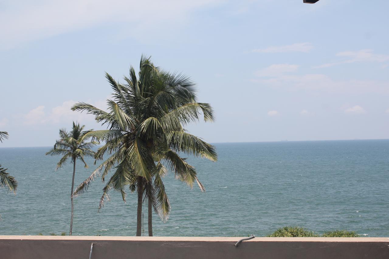 Saprin Beach Resort Uswetakeiyawa Exteriér fotografie