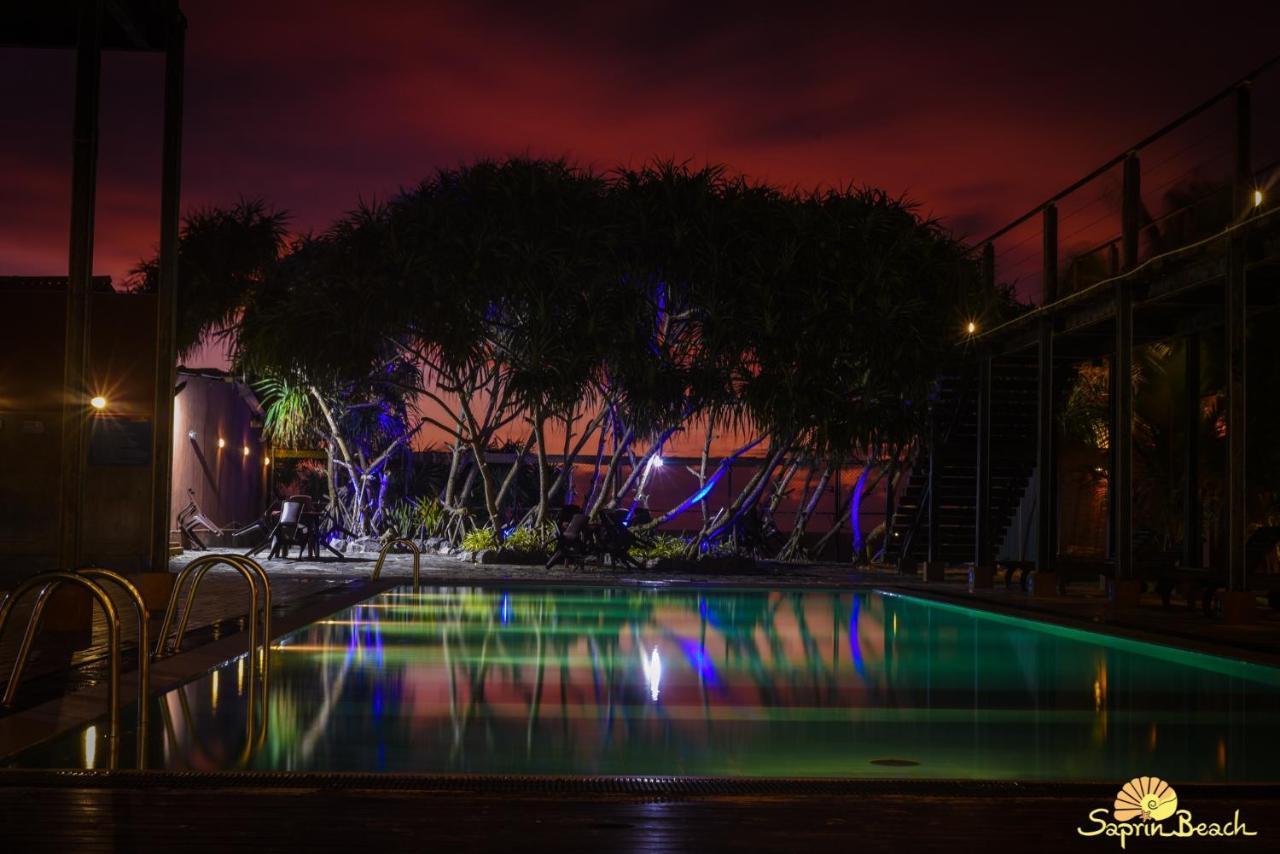 Saprin Beach Resort Uswetakeiyawa Exteriér fotografie