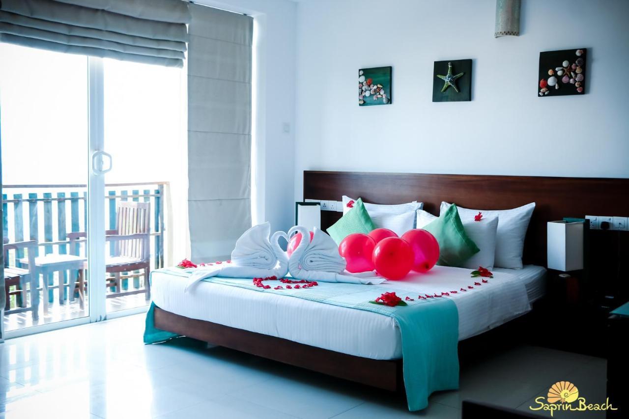 Saprin Beach Resort Uswetakeiyawa Exteriér fotografie