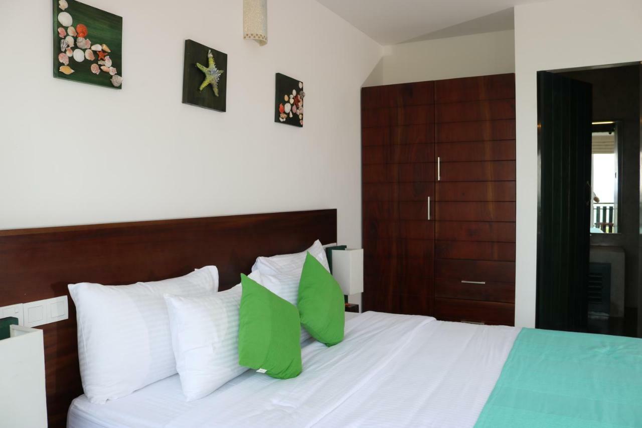 Saprin Beach Resort Uswetakeiyawa Exteriér fotografie