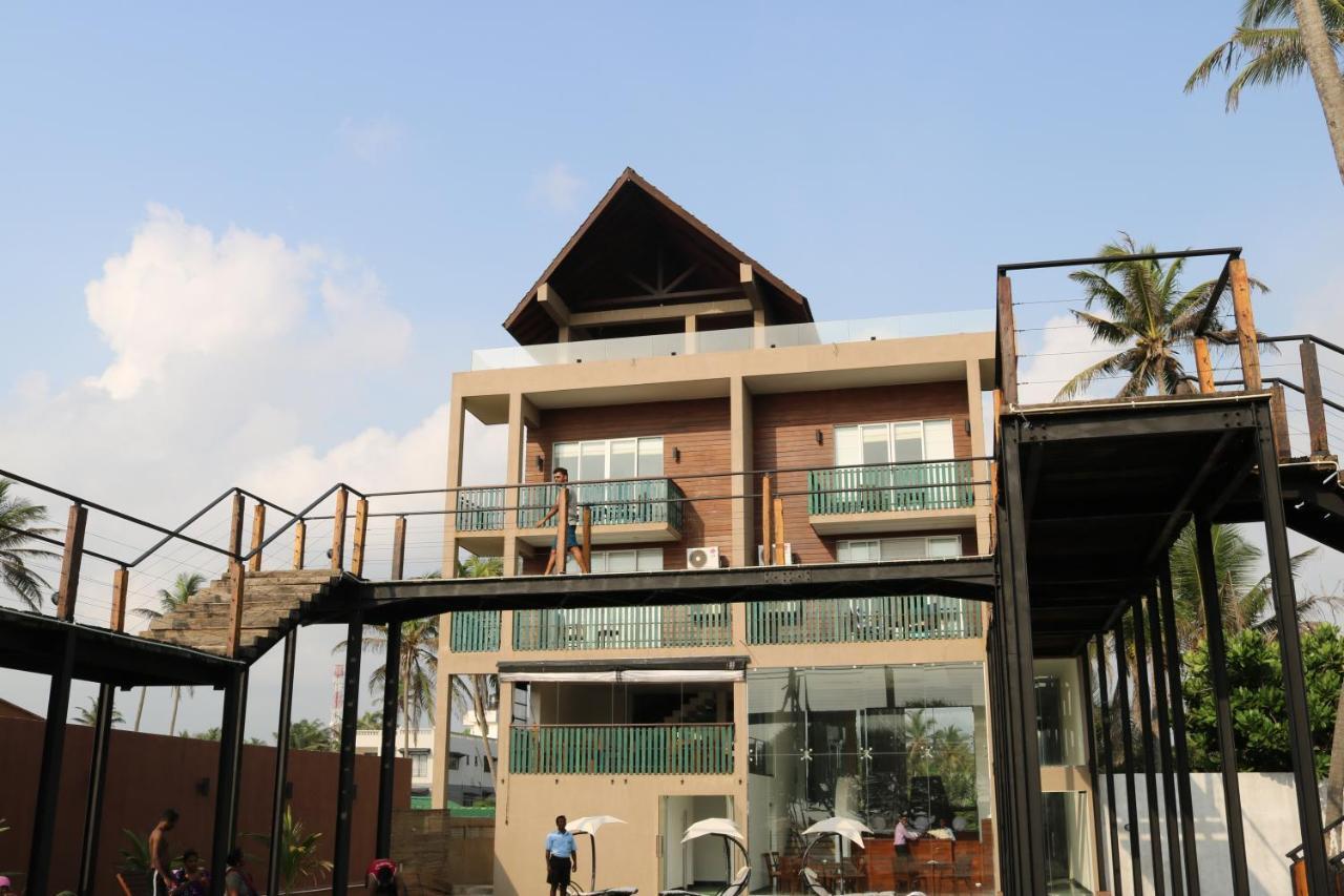 Saprin Beach Resort Uswetakeiyawa Exteriér fotografie